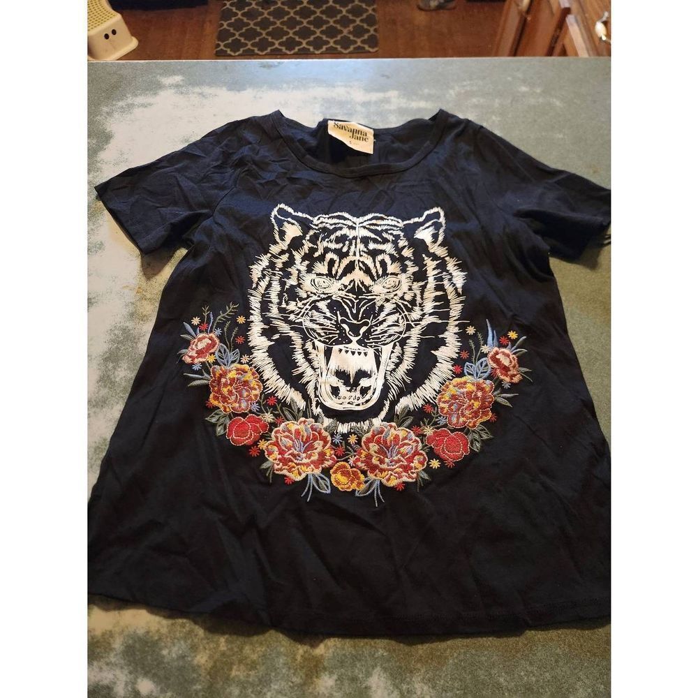 *3/20* Savannah Black Short Sleeve Tee with White Tiger and Floral Print - Picture 2 of 5